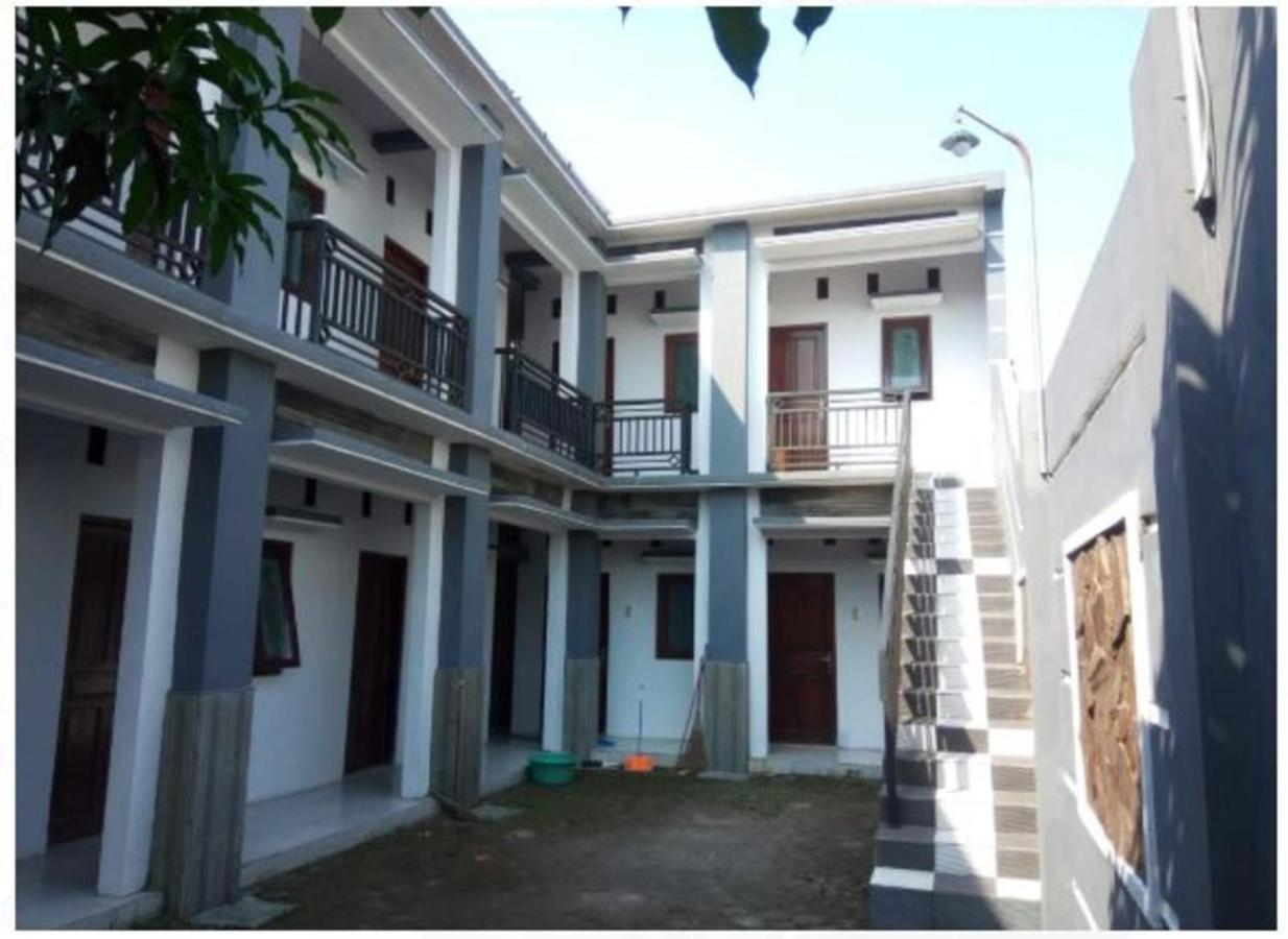 Griya Anugerah Ξενοδοχείο Mojokerto Εξωτερικό φωτογραφία